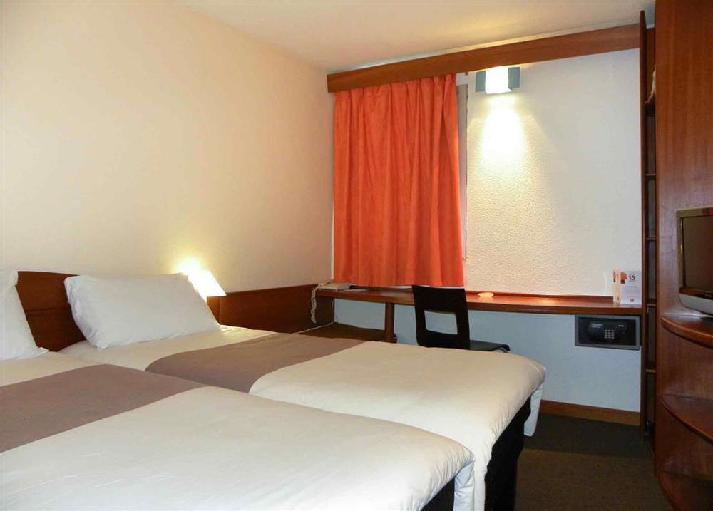 Hotel Ibis Douala Habitación foto
